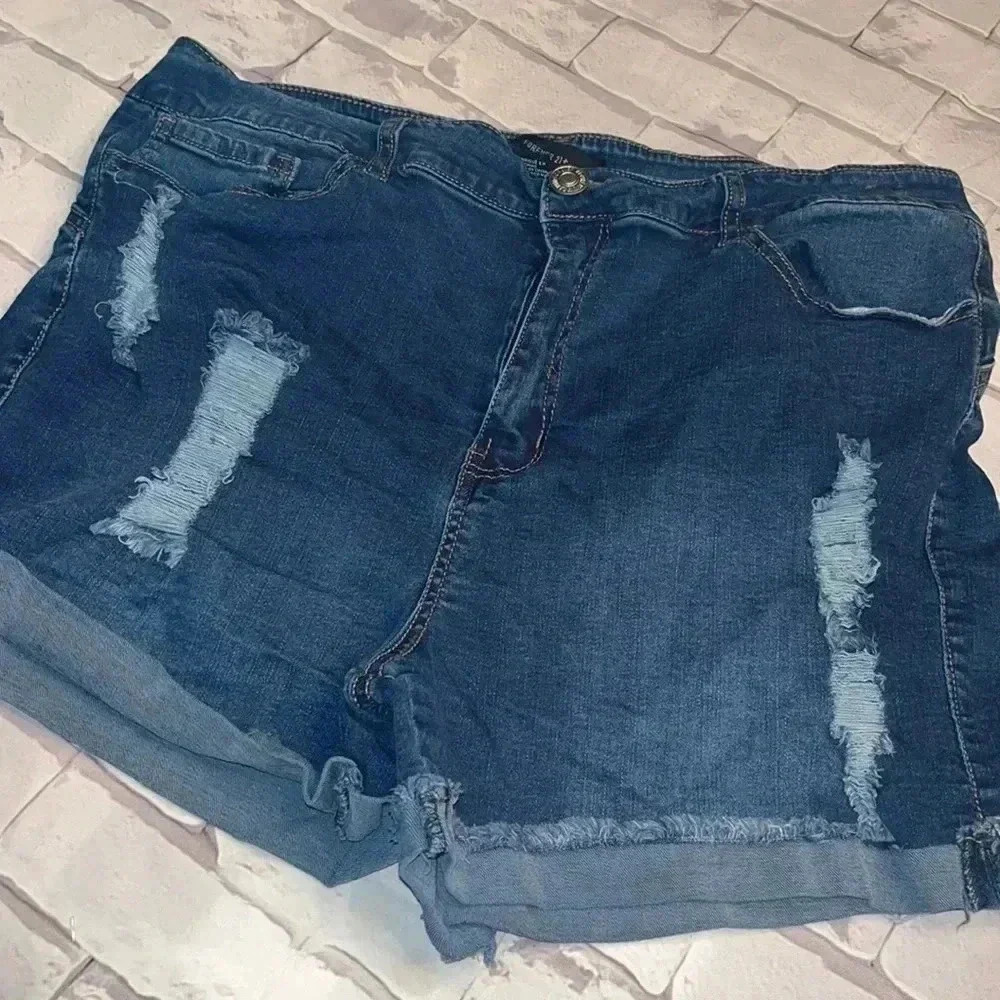 FOREVER 21 Denim jean shorts size 18